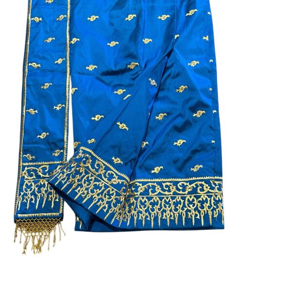 Turquoise Blue Sari Skirt with Golden Embroidery & Sash w/Beaded Trim 30” x 38” - Picture 2 of 8